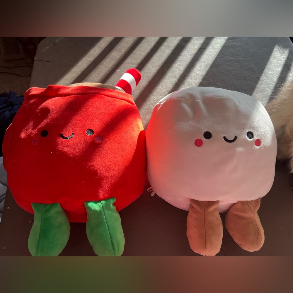 Hot chocolate and marshmallow stuffies